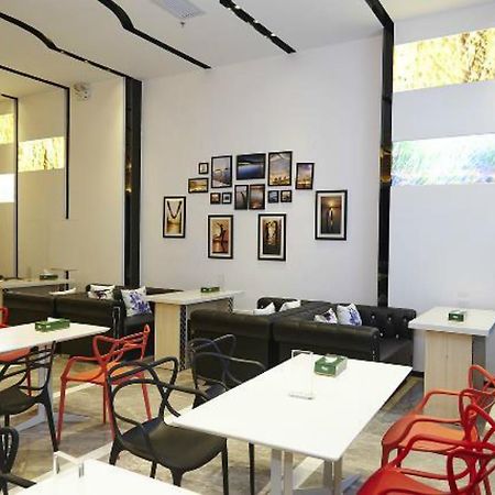 Lavande Hotel Zhuhai Gongbei Port Square מראה חיצוני תמונה