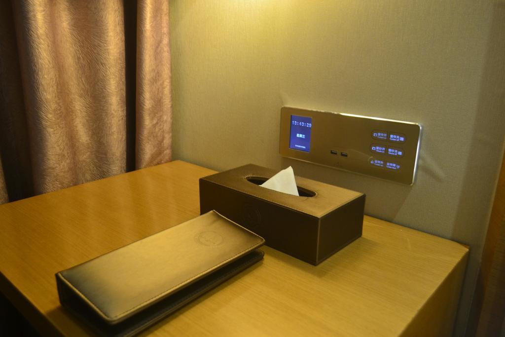 Lavande Hotel Zhuhai Gongbei Port Square מראה חיצוני תמונה