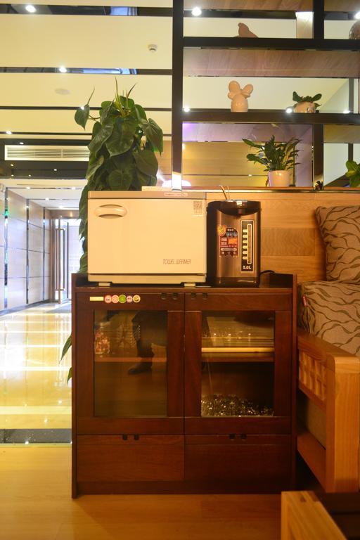 Lavande Hotel Zhuhai Gongbei Port Square מראה חיצוני תמונה