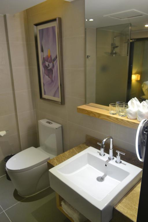 Lavande Hotel Zhuhai Gongbei Port Square חדר תמונה