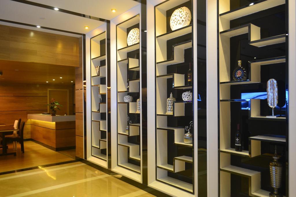Lavande Hotel Zhuhai Gongbei Port Square מראה חיצוני תמונה