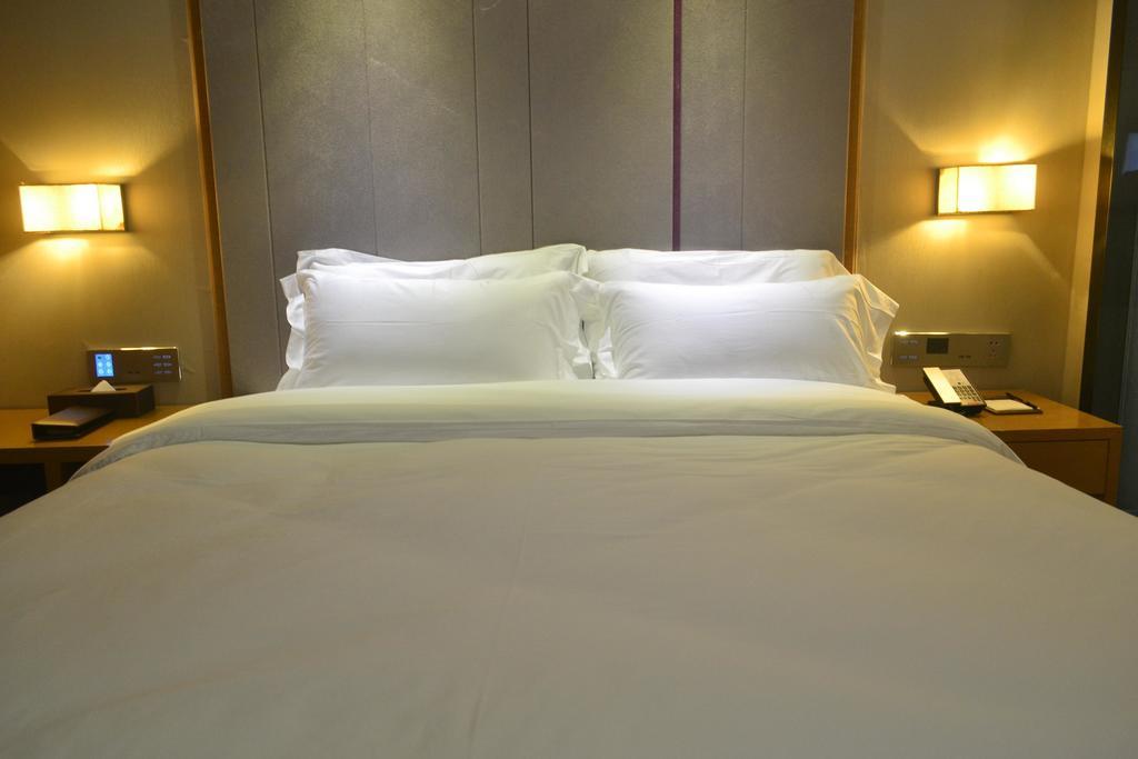 Lavande Hotel Zhuhai Gongbei Port Square חדר תמונה