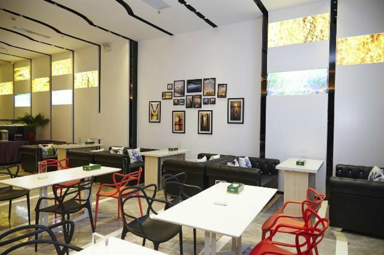 Lavande Hotel Zhuhai Gongbei Port Square מראה חיצוני תמונה